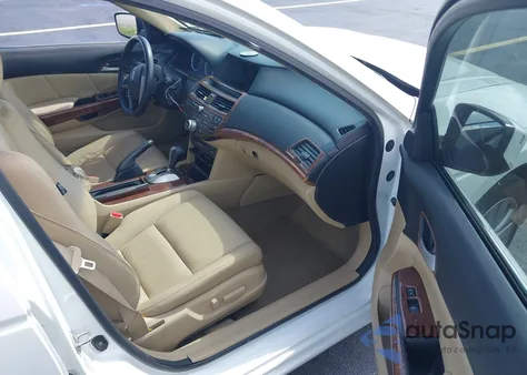 2012 Honda Accord 3.5 Ex-L from USA, damaged, VIN 1HGCP3F81CA031197